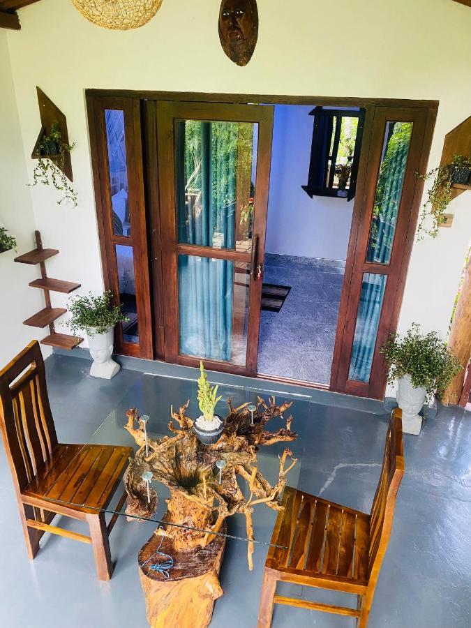 Treetops Ella Luaran gambar
